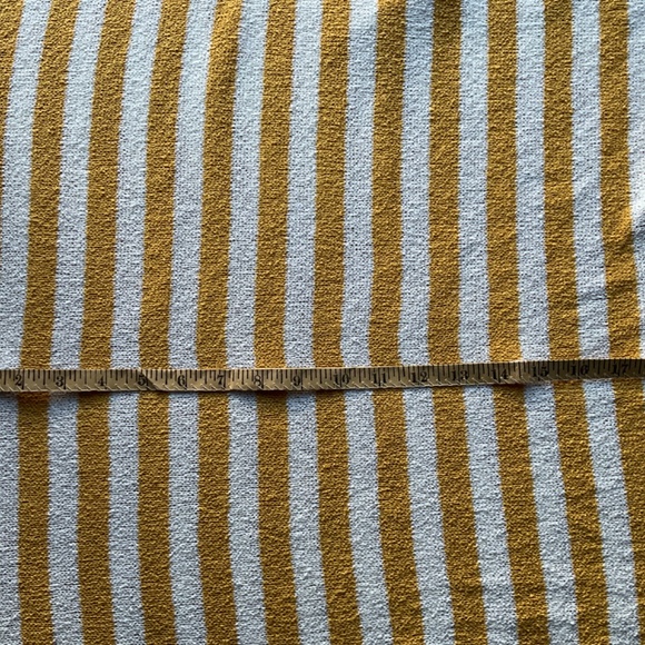 Women’s H&M yellow and white knit, baggy cropped thick striped sweater, SZ XXL - Picture 10 of 11